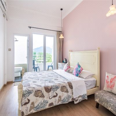 豪华八室一厅套房A