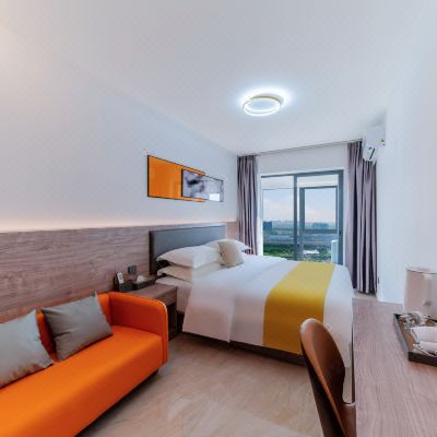 豪华观景大床房{高层城景+乳胶床垫+洗衣机}