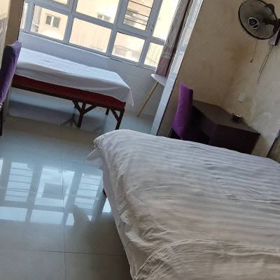 家庭房（公共卫浴）