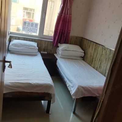 标准双床房（公共卫浴）