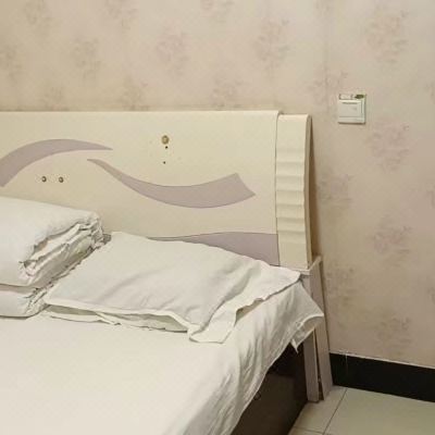 普通大床房（公共卫浴）