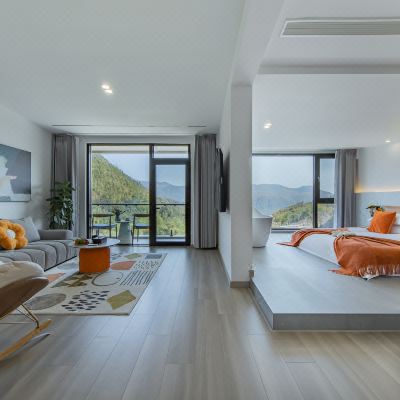 思云·揽山全景轻奢套房-智能门锁+休闲客厅+乳胶床垫+直饮机+浴缸+山景阳台