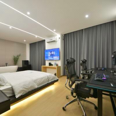 豪华电竞双人大床房