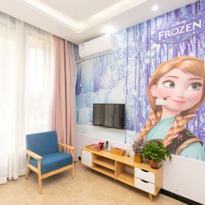 爱莎主题滑梯房