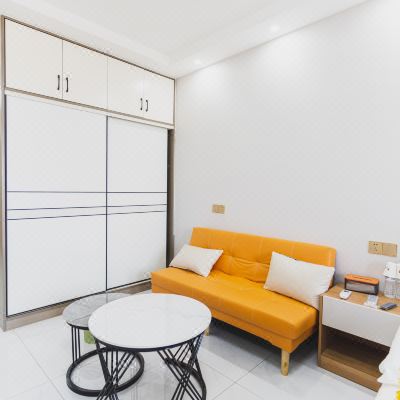 迷迭香投影大床房