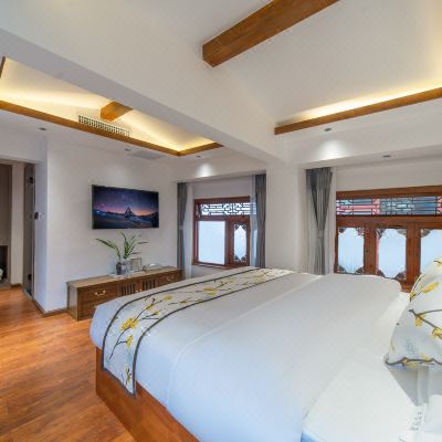 暖香独立阳台大床房