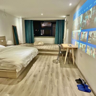 柠檬投影大床房