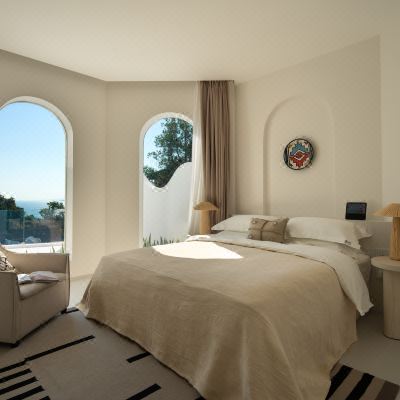 K栋·海景泳池阳台大床房K201