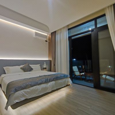 琼舟高级阳台大床房