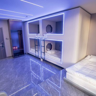 败家之眼五人竞技太空舱