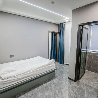 开黑电竞三人间