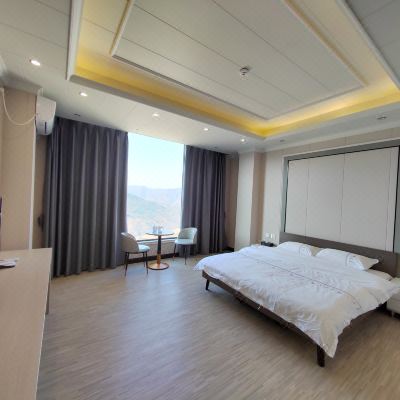 山景大床房