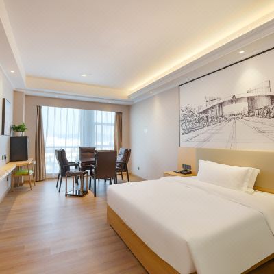 轻享棋牌大床房