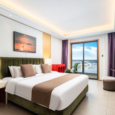 轻奢·阳光海景大床房（休闲阳台+绝美海景+银滩附近）