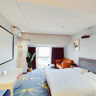 温馨大床房（投影）