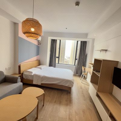 北欧轻奢大床房（全自动洗衣机+冰箱+智能门锁）