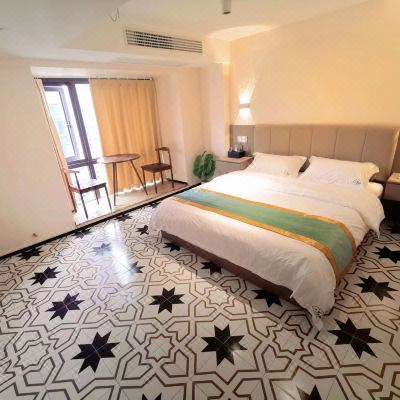 精装一室大床房F