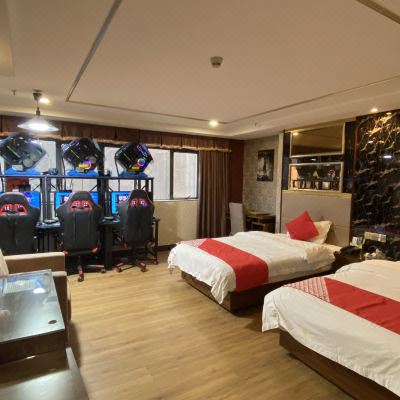 电竞三排双床房