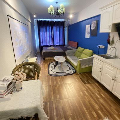 包租婆1701现代投影大床房