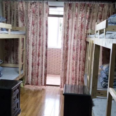 男神八人间(公共卫浴)