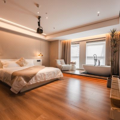 豪华浴缸大床房