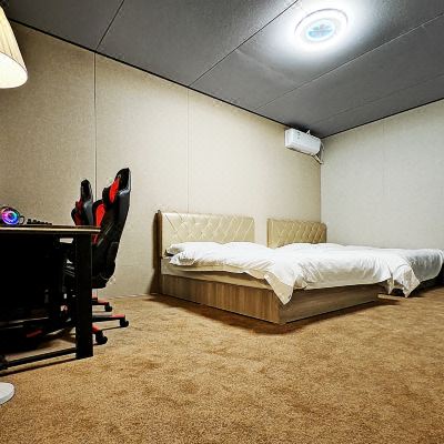 电竞双人双床房