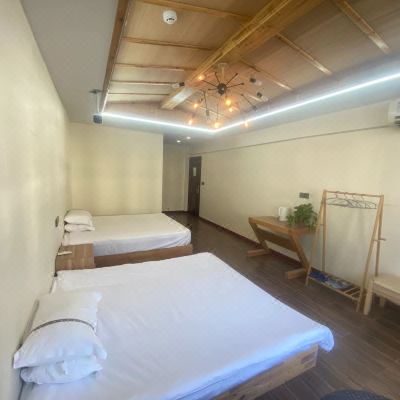 嗨翻投影双床房1