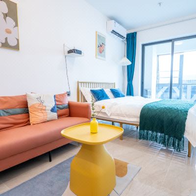 网红巨幕投影大床房（4K高清投影+大阳台+洗衣机）