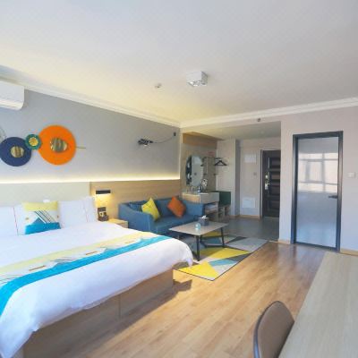 巨幕观影大床房