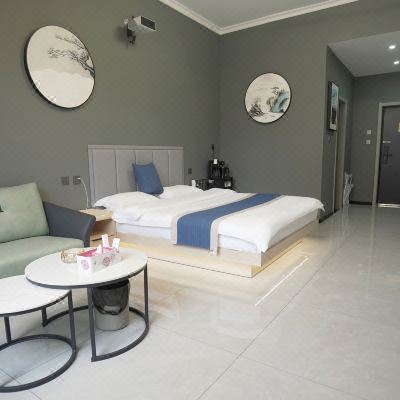 亦安影音房（120寸坚果投影+乳胶床垫）