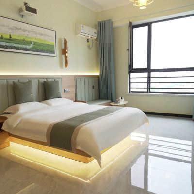 梦与你影音房（120寸坚果投影+乳胶床垫）