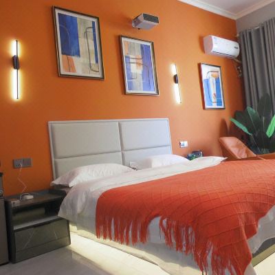 星程影音房（100寸坚果投影+乳胶床垫）