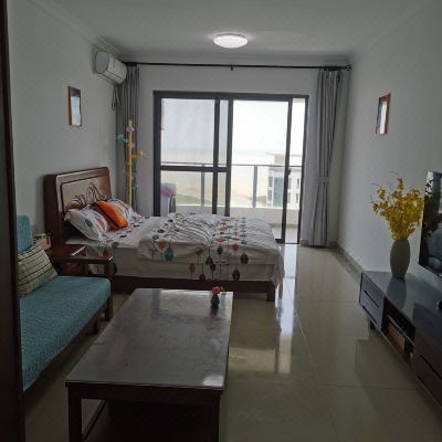 精选海景阳台大床房（带洗衣机厨房厨具衣柜冰箱）