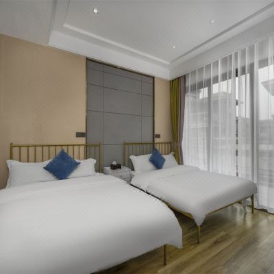 明亮四室一厅套房