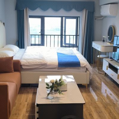 雅致轻奢复式大床房