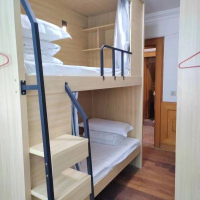 女生4人间（一人一床位）