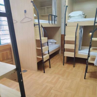 男生8人间（一人一床位）