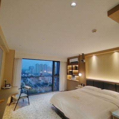 舒适观影大床房（全屋智能+冰箱+洗衣机+高清巨幕投影）