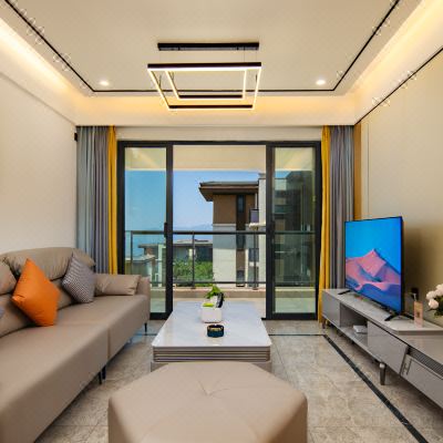 湖湾两居叠院套房（阳台+休闲桌椅+冰箱+洗衣机+厨房）