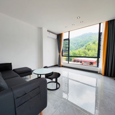 日式榻榻米豪华观景套房(百寸投影+带大露台)