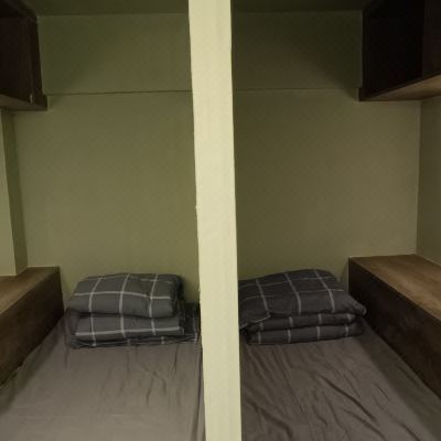 男生双人间（床位）