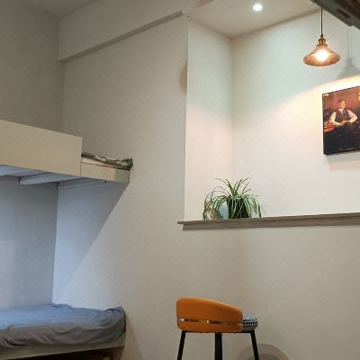 男生四人间（床位）