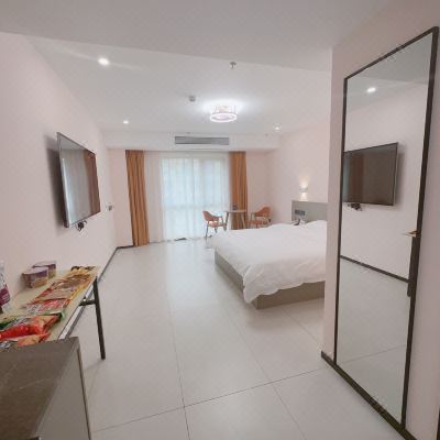 温馨豪华大床房