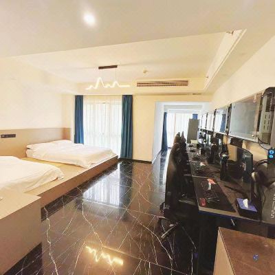 网红电竞五黑房