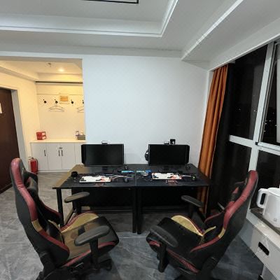 卓威电竞双床房[4070Ti显卡+I9 13900 CPU+卓威25寸240Hz显示器+32G内存+罗技GPW鼠标+ZERO 键盘]