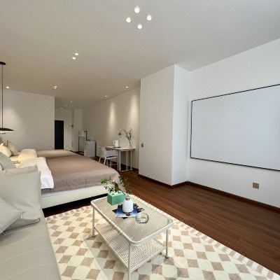 旅宿轻奢品质影音双床房（沉浸观影➕办公区域）