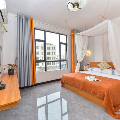 私享夕阳纱幔大床房