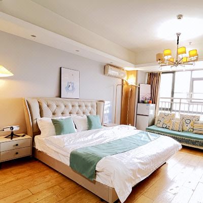 M1513轻奢大床房