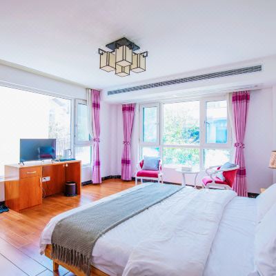 小院温馨大床房