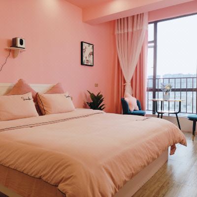 爱河~浪漫投影大床房